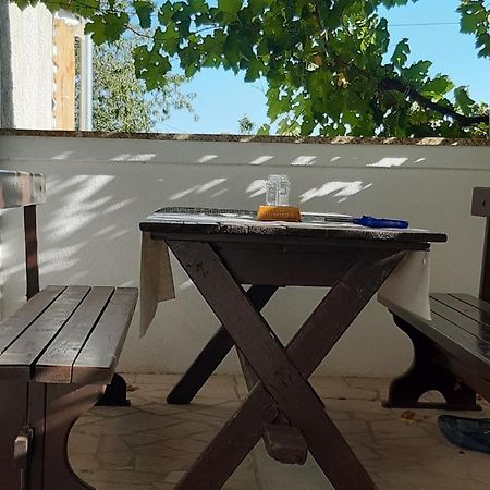Holiday Home Loznati Црес Экстерьер фото